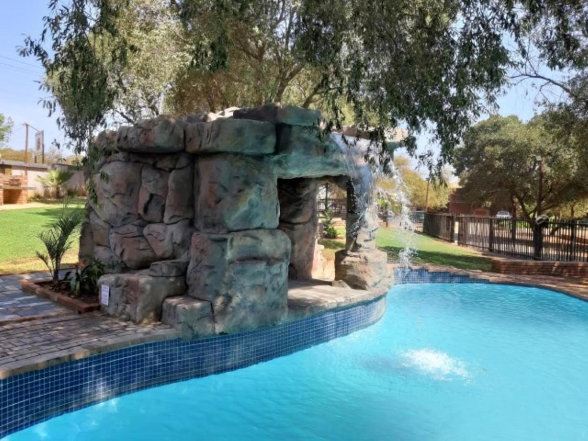 Bed & Breakfast Tapologo